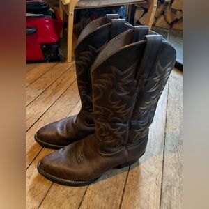 Ariat cowboy boots